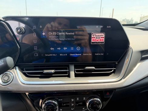 New 2026 Chevrolet Trax ACTIV w/ Driver Confidence Package FWD image 17