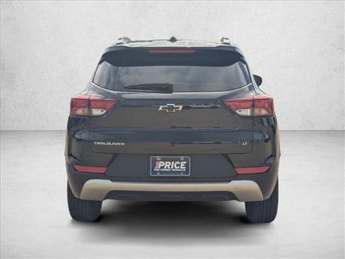 Certified 2023 Chevrolet TrailBlazer LT w/ Convenience Package FWD image 6