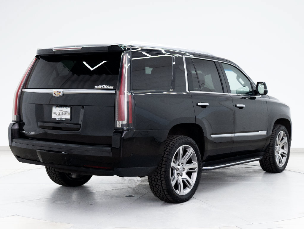 Used 2019 Cadillac Escalade Luxury AWD/4WD image 9