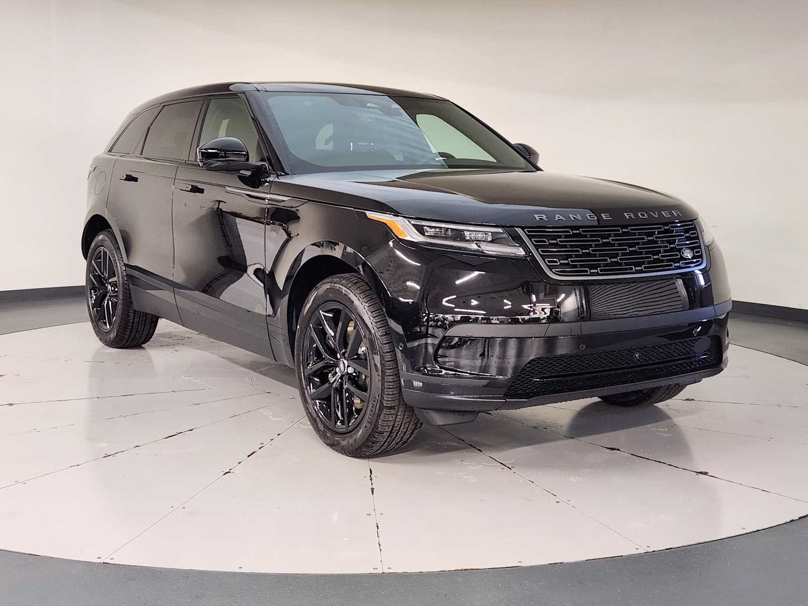 Used 2026 Land Rover Range Rover Velar S AWD/4WD image 7