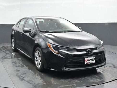 Used 2024 Toyota Corolla LE image 5