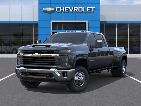 New 2026 Chevrolet Silverado 3500 LT w/ All Star Edition AWD/4WD image 8