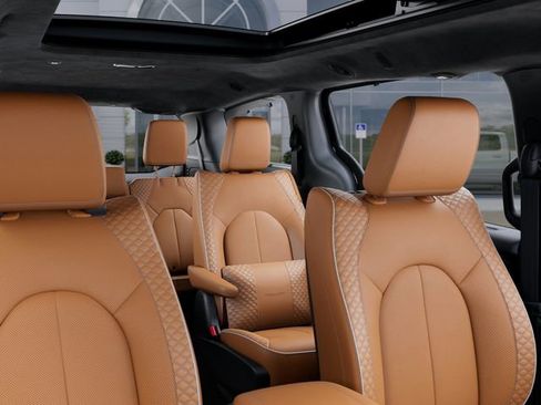 New 2026 Chrysler Pacifica Pinnacle FWD image 28