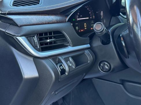 Used 2018 Cadillac XTS Luxury image 12