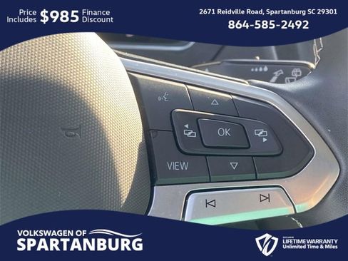 Used 2023 Volkswagen Tiguan SE w/ Panoramic Sunroof Package image 19