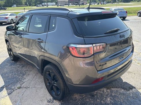 Used 2020 Jeep Compass Latitude AWD/4WD image 6