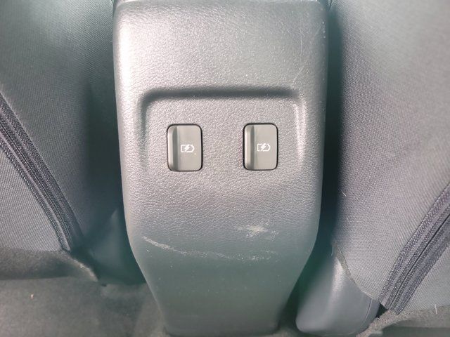 Used 2024 Nissan Kicks SV FWD image 8