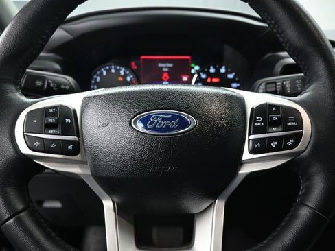 Certified 2023 Ford Explorer XLT RWD image 12