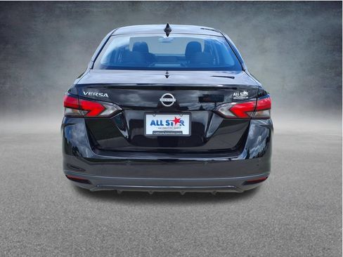 Used 2025 Nissan Versa SV FWD image 7