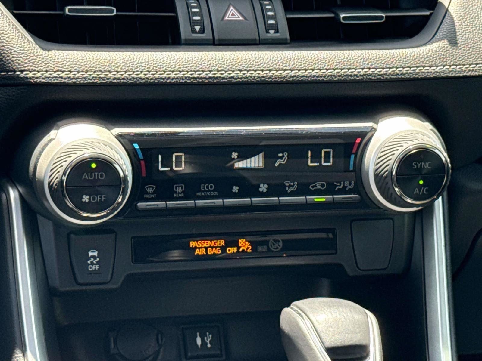 Used 2019 Toyota RAV4 XLE Premium w/ All Weather Liner Package FWD image 19