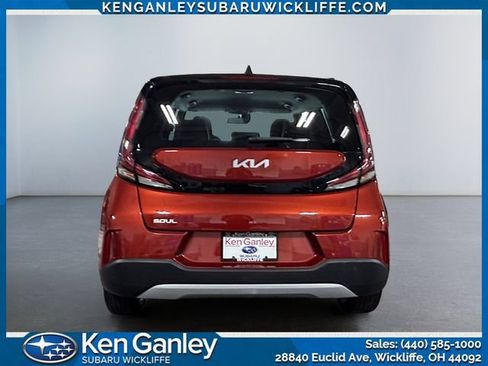 Used 2024 Kia Soul LX w/ Option Group 015 FWD image 4