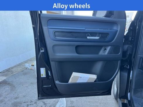 New 2025 Volkswagen ID. Buzz Pro S image 22