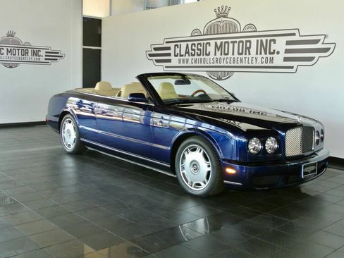 Used 2009 Bentley Azure RWD image 1