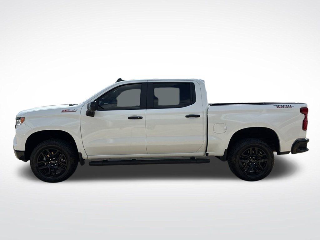 Used 2026 Chevrolet Silverado 1500 LT Trail Boss w/ LT Trail Boss Premium Package AWD/4WD image 11