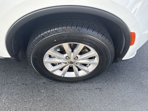 Used 2024 Dodge Durango SXT image 10