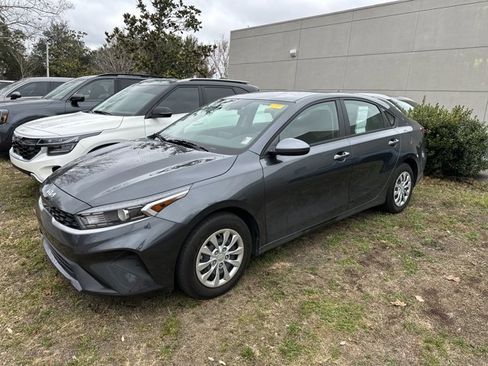 Used 2024 Kia Forte LX image 8