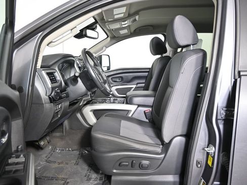 Used 2021 Nissan Titan SV w/ SV Convenience Package AWD/4WD image 20