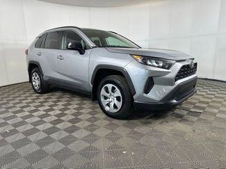 Used 2021 Toyota RAV4 LE video 2