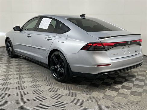 Used 2025 Honda Accord Sport image 6