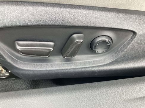 Used 2023 Toyota Camry XSE FWD image 19