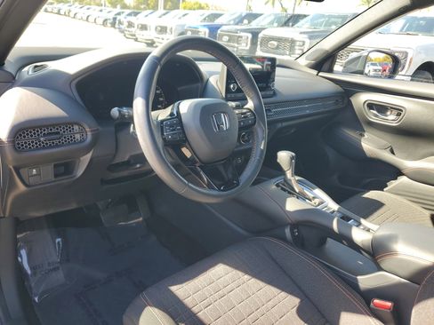 Used 2024 Honda HR-V Sport image 12