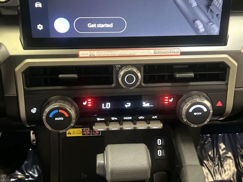 Used 2025 Toyota Tacoma TRD Sport w/ TRD Sport Upgrade Package AWD/4WD image 20