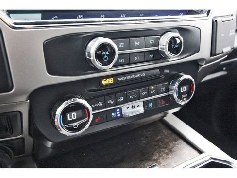 Certified 2022 Ford F350 Lariat w/ Chrome Package AWD/4WD image 27