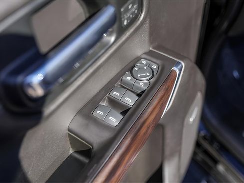 Used 2019 GMC Sierra 1500 SLT image 26