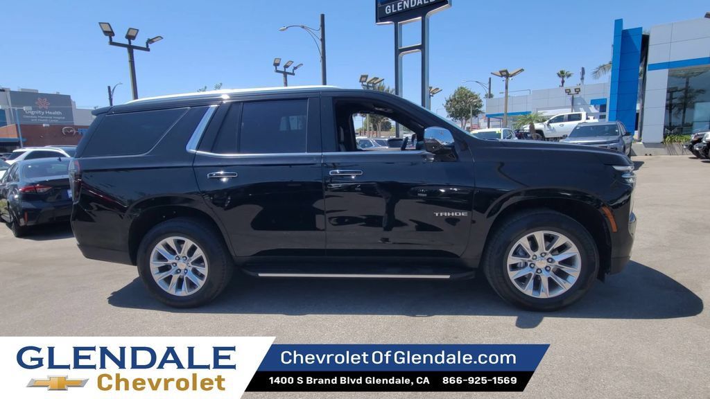 Certified 2025 Chevrolet Tahoe Premier AWD/4WD image 2