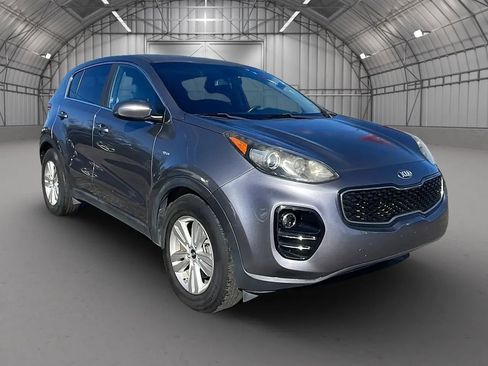 Used 2018 Kia Sportage LX AWD/4WD image 7