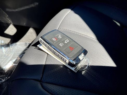 New 2026 Land Rover Range Rover Evoque Dynamic SE image 35