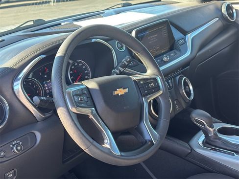 Used 2021 Chevrolet Blazer LT image 9