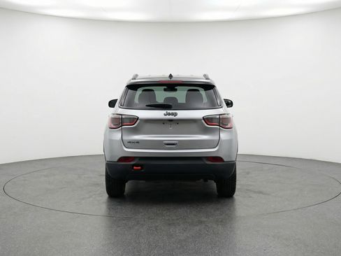 Used 2025 Jeep Compass Trailhawk image 7