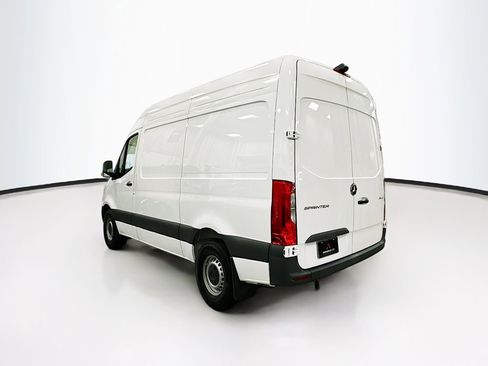 Used 2025 Mercedes-Benz Sprinter 2500 image 5