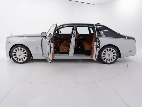 Certified 2018 Rolls-Royce Phantom Sedan image 9