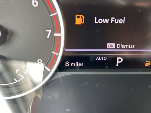Used 2025 Nissan Rogue S AWD/4WD image 19