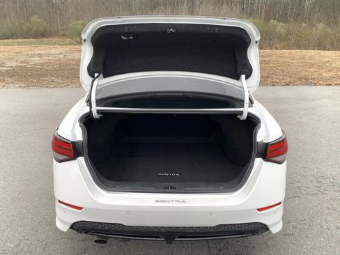 Used 2023 Nissan Sentra SR w/ Midnight Edition Package image 12