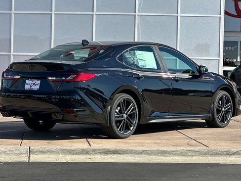 New 2026 Toyota Camry Hybrid AWD/4WD image 4