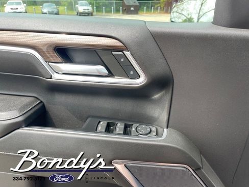 Used 2023 Chevrolet Silverado 1500 LT Trail Boss w/ Protection Package image 10