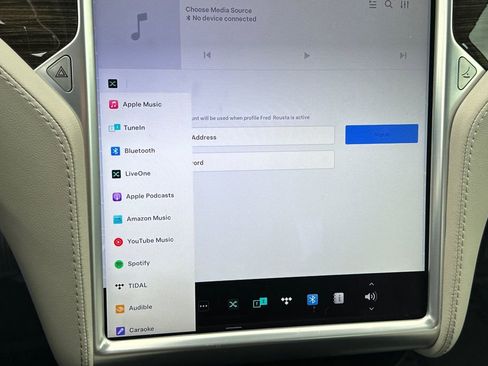 Used 2014 Tesla Model S 60 image 17