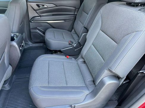 Certified 2025 Chevrolet Traverse LT w/ Driver Confidence Package FWD image 15
