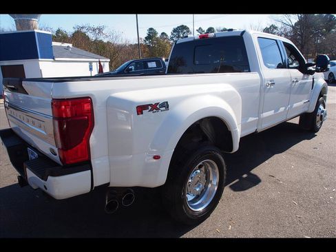 Used 2022 Ford F450 Platinum w/ FX4 Off-Road Package image 5