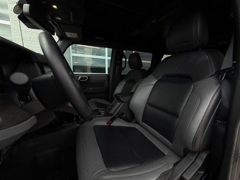 Used 2024 Ford Bronco Black Diamond AWD/4WD image 6
