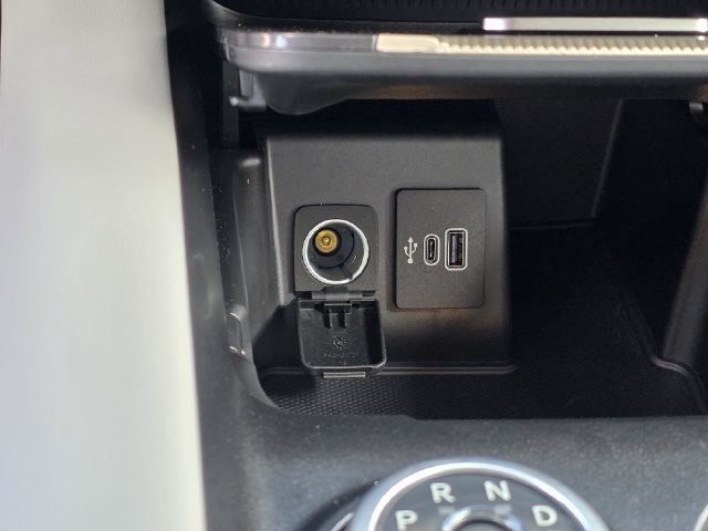 Used 2025 Ford Explorer Active w/ Active Comfort Package RWD image 24