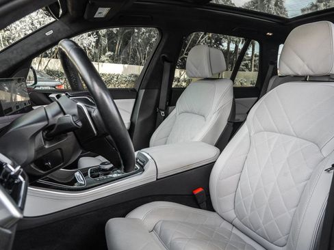 Used 2025 BMW X5 xDrive50e w/ Executive Package AWD/4WD image 13