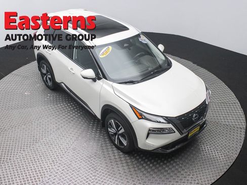 Used 2023 Nissan Rogue SL w/ SL Premium Package AWD/4WD image 3