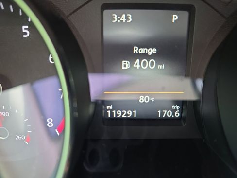Used 2017 Volkswagen Passat 1.8T SE FWD image 25
