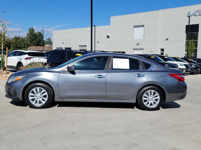 Used 2016 Nissan Altima 2.5 S w/ Power Driver Seat Package FWD image 2