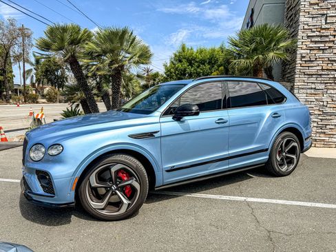 Used 2022 Bentley Bentayga AWD/4WD image 5