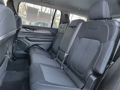 Certified 2023 Jeep Grand Cherokee L Laredo image 21